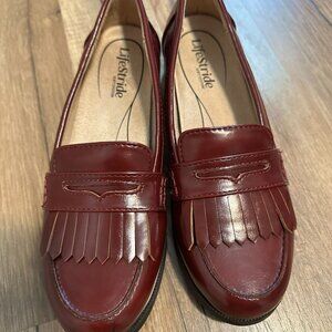 Lifestyle Loafers Soft System Sz 6 Medium Burgundy Women’s Slip On New No Box.